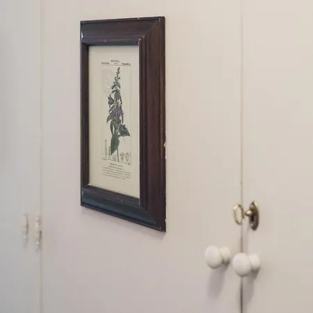 La Casa Di Merion - *